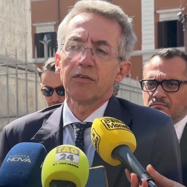 Campi Flegrei, i sindaci di Napoli, Bacoli e Pozzuoli incontrano la premier Meloni. Manfredi: “Non servono piani ma messa in sicurezza” | VIDEO