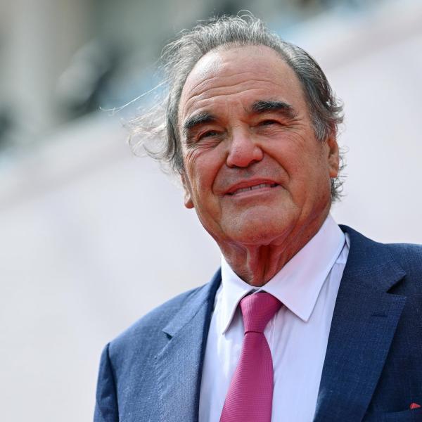 Oliver Stone a Venezia con il controverso Nuclear: “Si confondono armi ed energia”