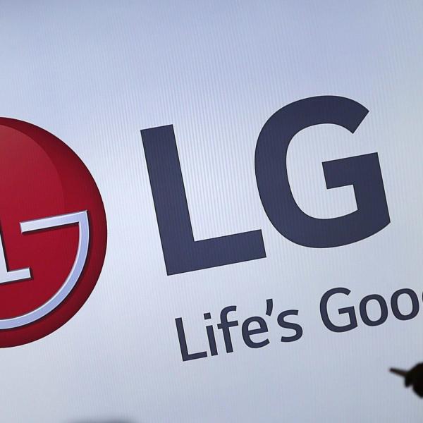 LG vuole sostituire i finestrini dei treni con innovativi pannelli pubblicitari