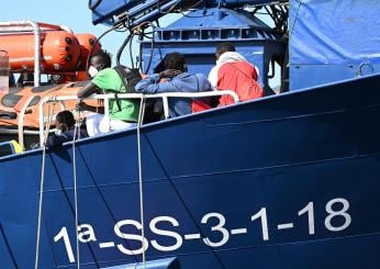 Migranti, Alarm Phone: “Soccorsi 34 alla deriva e sbarcati a Pozzallo”