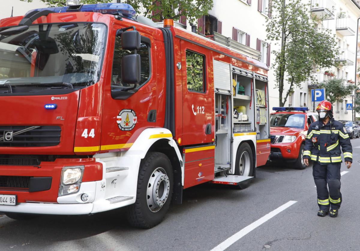 Firenze, incendio a Osmannoro: brucia un camion nella zona industri…