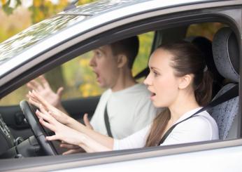 Come superare la paura di guidare: ecco alcuni consigli pratici per guidare in serenità