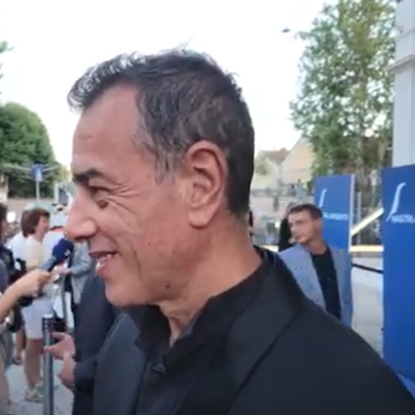 Matteo Garrone ai Nastri D’Argento 2024 riceve premi con  “Io Capitano”: “Purtroppo non ha cambiato la situazione migranti”