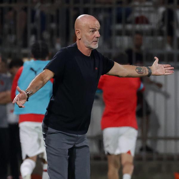 Pioli: “Siamo ambiziosi. Attaccante? Può succedere di tutto…”