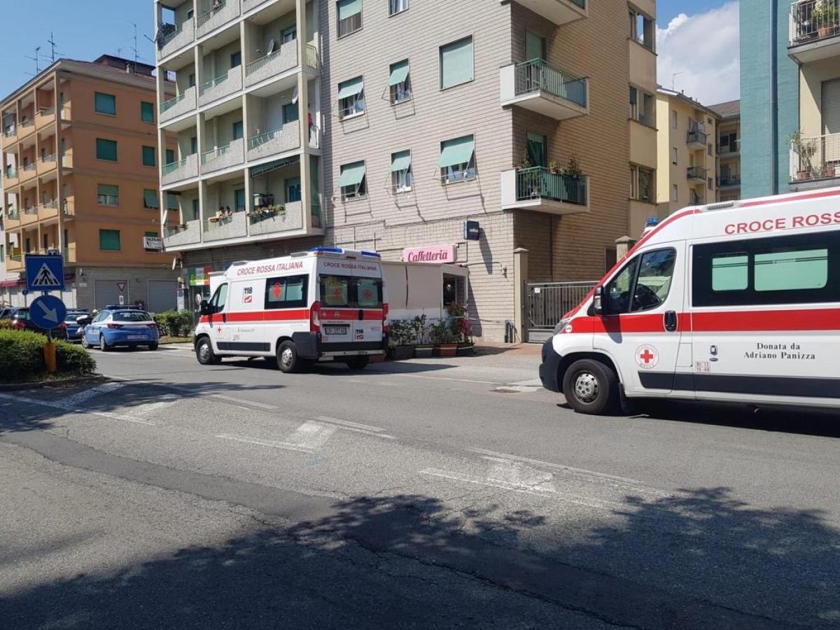 Lite tra giovani finisce a coltellate: 20enne ricoverato in ospedale