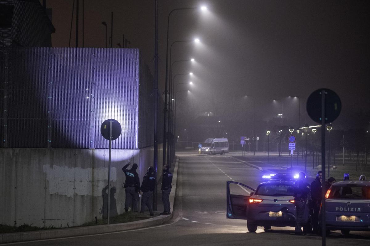 Milano, materasso in fiamme in carcere