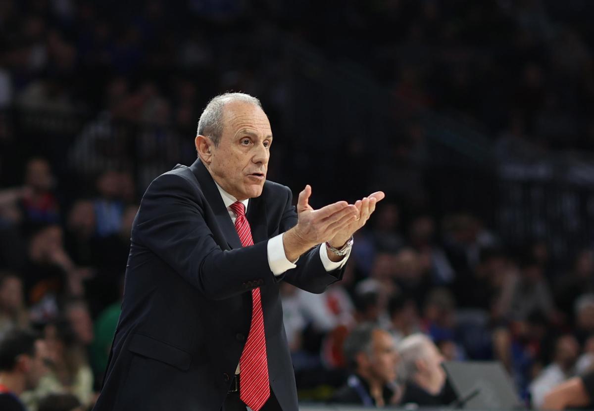 Chi è Ettore Messina: carriera e titoli del coach dell’Olimpia Milano