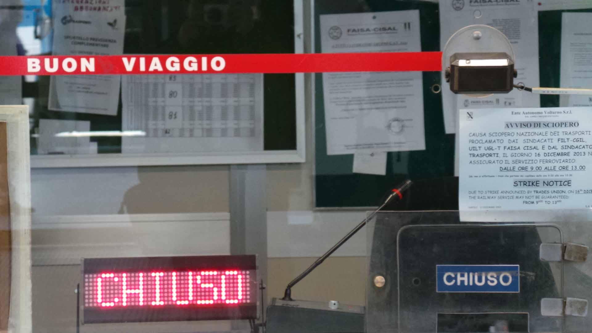 Sciopero Napoli 20 ottobre 2023: mezzi, treni, scuola, orari e fasce garanzia