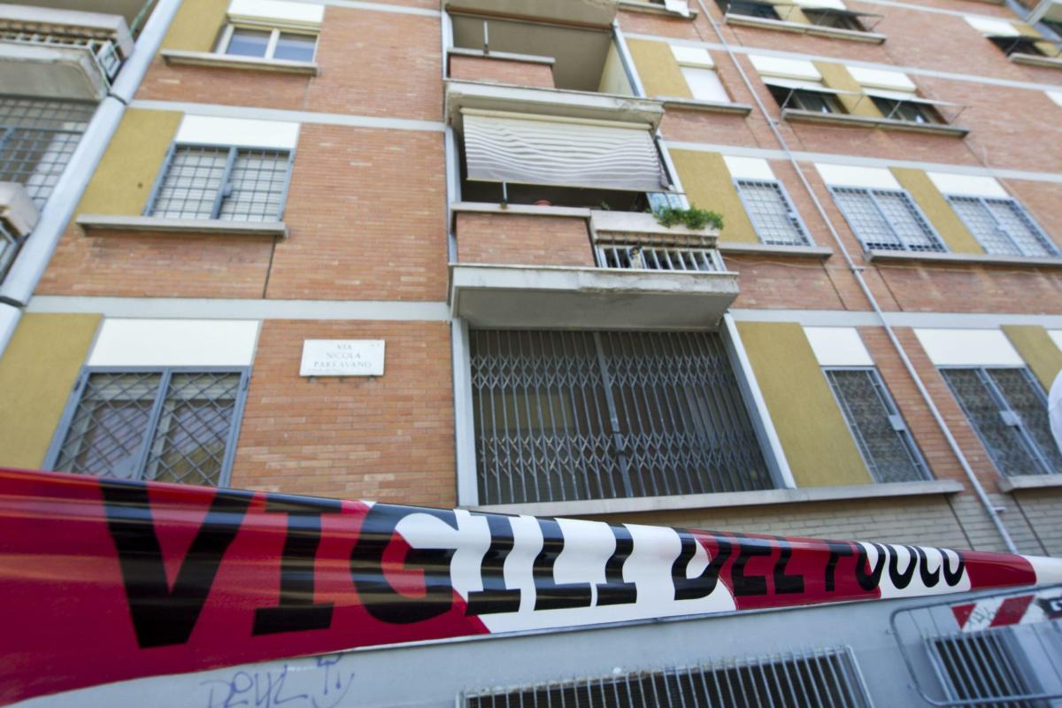 Roma, crolla balcone durante lavori di ristrutturazione: morta 70enne