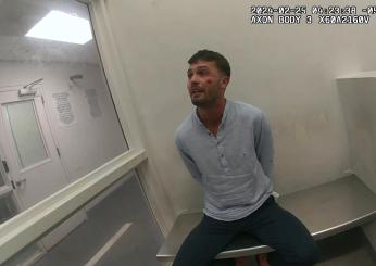 Caso Matteo Falcinelli, nuovo video dell’arresto del giovane studente di Spoleto a Miami: “Non ho fatto nulla, pago la cauzione”. I poliziotti travisano: “Ti contestiamo la corruzione”