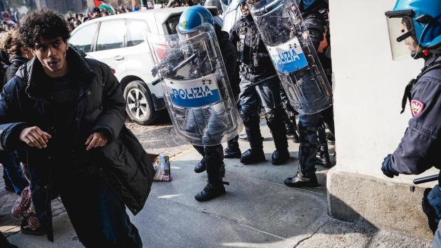 Manifestazioni più violente nel 2024, in ospedale 260 agenti: mancano dati su chi protesta