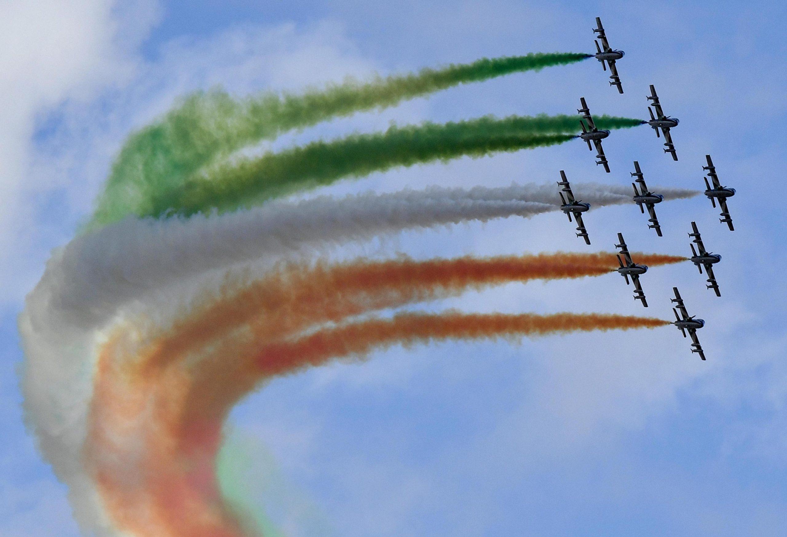 Frecce Tricolore: a Pozzuoli lo spettacolo acrobatico