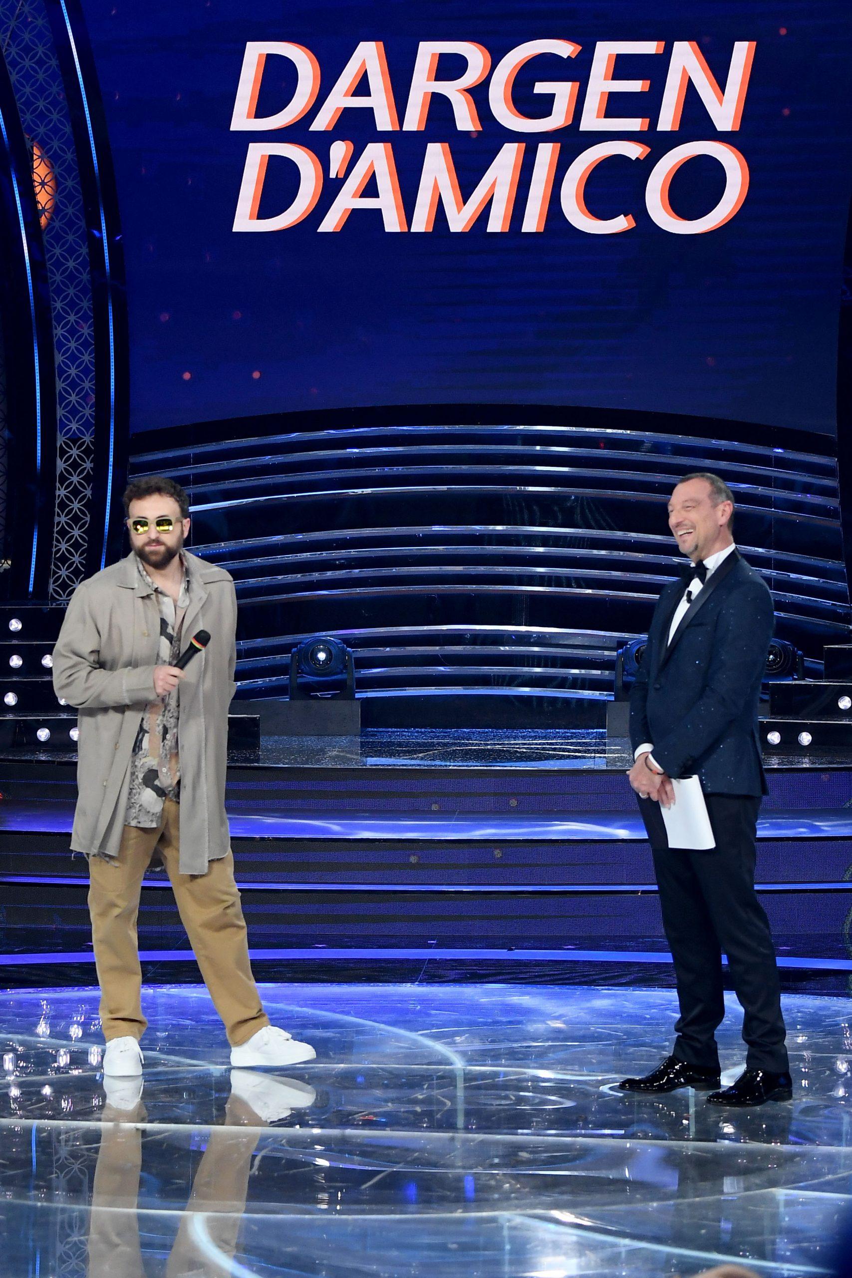 Dargen D’amico e gli occhiali: un mistero a Sanremo