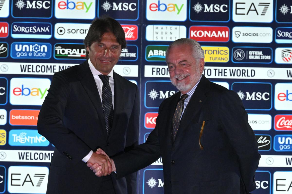 Napoli, presentazione Conte, De Giovanni: “Avrà un ruolo primario. De Laurentiis pronto a fare solo il presidente”