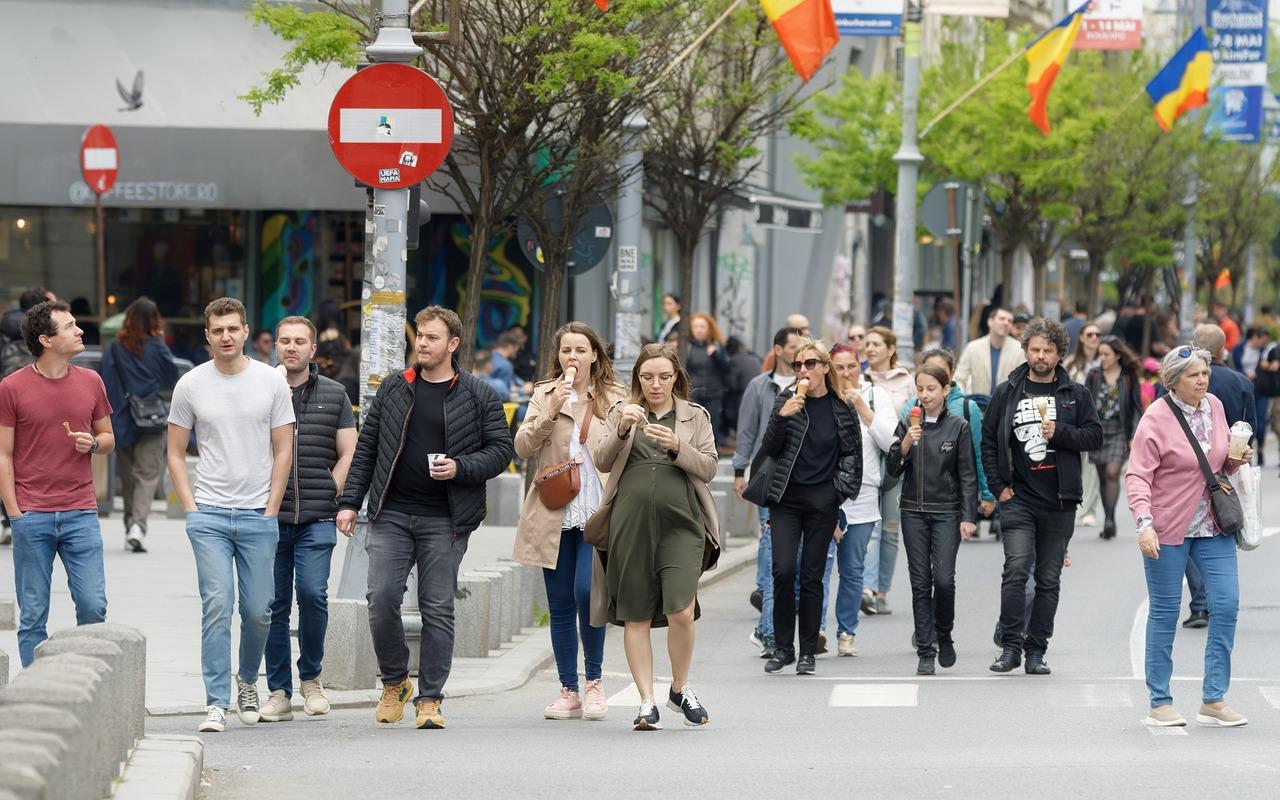 Reddito di cittadinanza, sospensione retroattiva: chi dovrà dare soldi indietro all’INPS? Ecco cosa fare