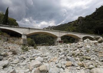 Francia, situazione “storica”: allarme siccità e comuni senza acqua potabile