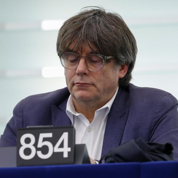 Spagna, l’incubo del governo madrileno, Puigdemont, si candida in Catalogna