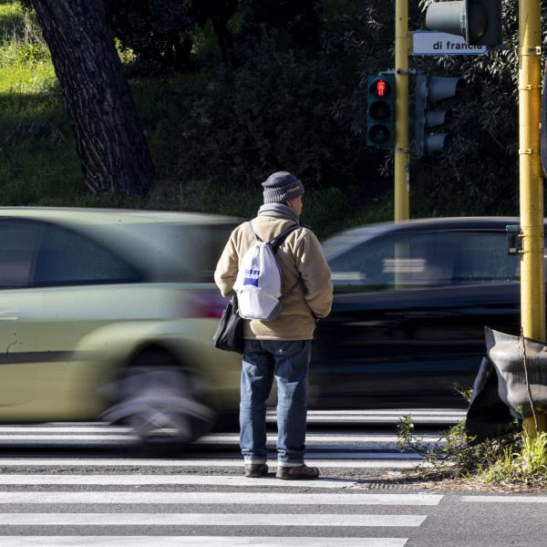 Chi era Roel Abedini, il 15enne morto in un incidente a Guidonia (Roma): un’auto lo ha travolto sulle strisce pedonali