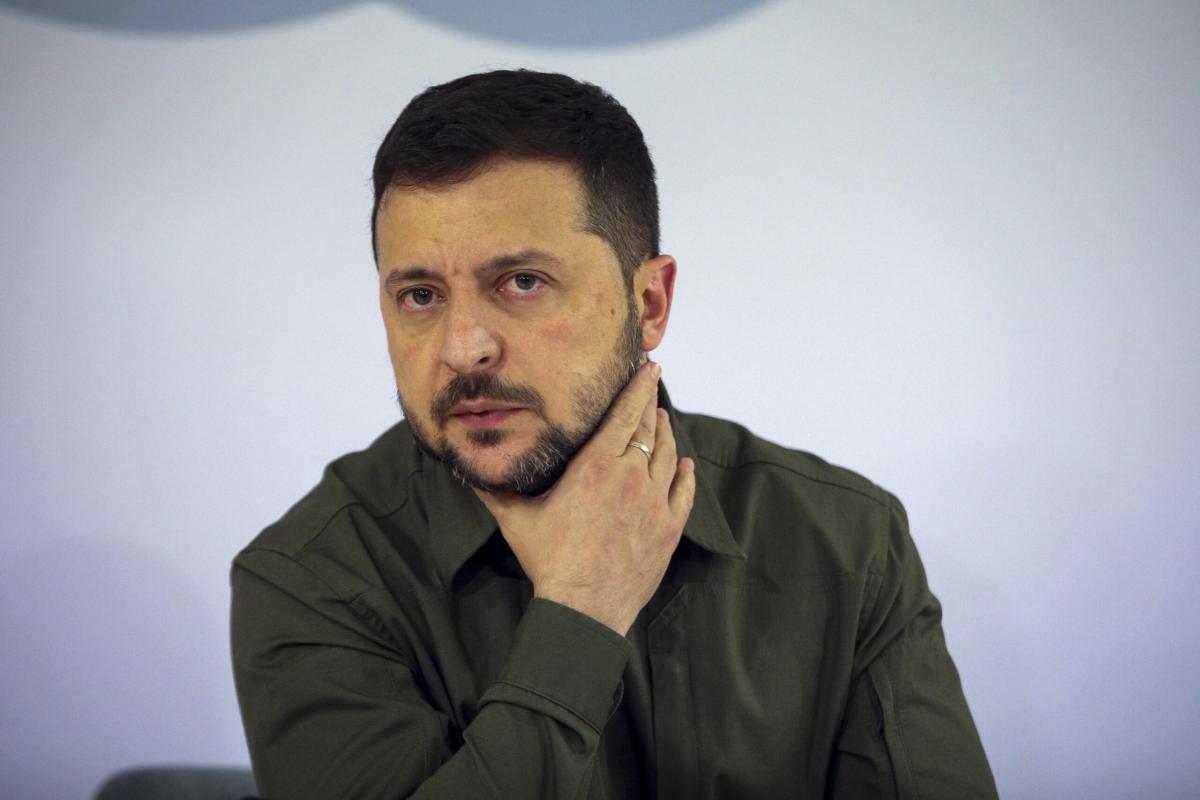 Ucraina, Zelensky onora i 600 giorni di guerra: “Prevarremo senza d…