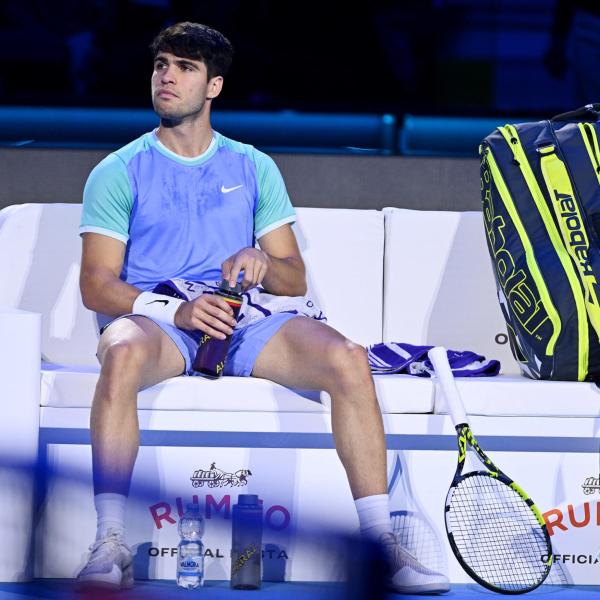 Carlos Alcaraz a rischio ritiro alle Nitto ATP Finals 2024: le condizioni dello spagnolo