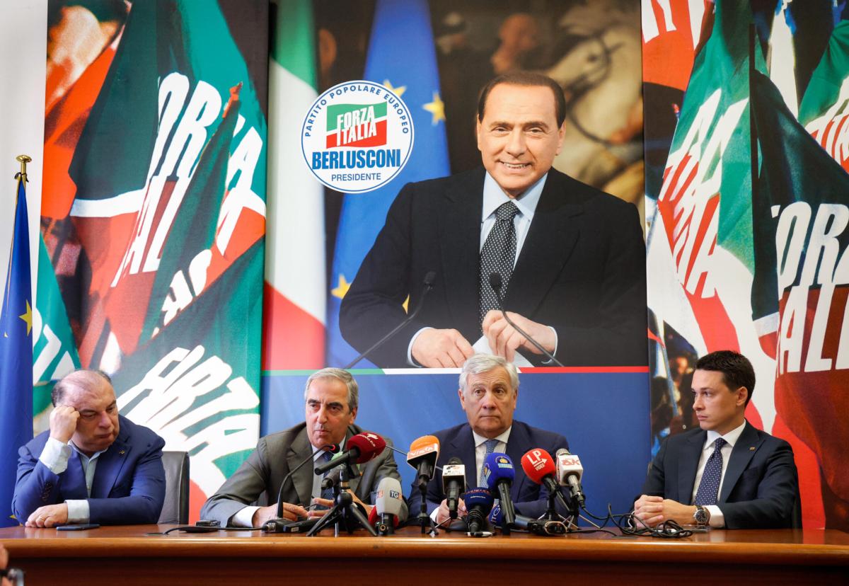 Forza Italia, il 24-25 febbraio il primo congresso senza Berlusconi