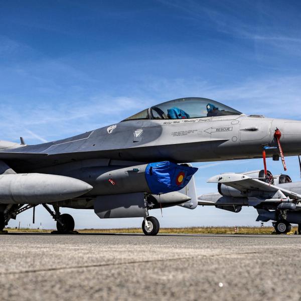 Ucraina, USA: “Addestreremo piloti di F-16”. Norvegia regala  altri aerei