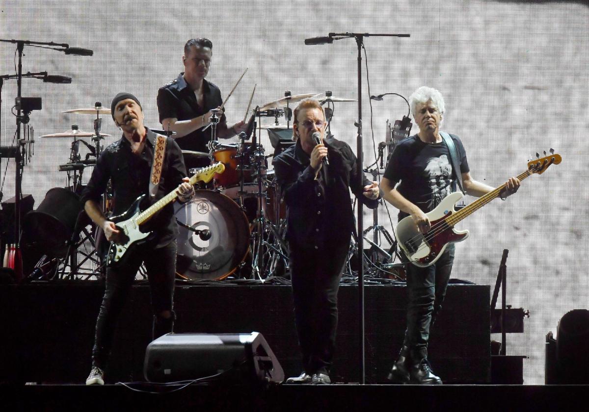 U2, Larry Mullen non parteciperà al tour nel 2023: le condizioni di…