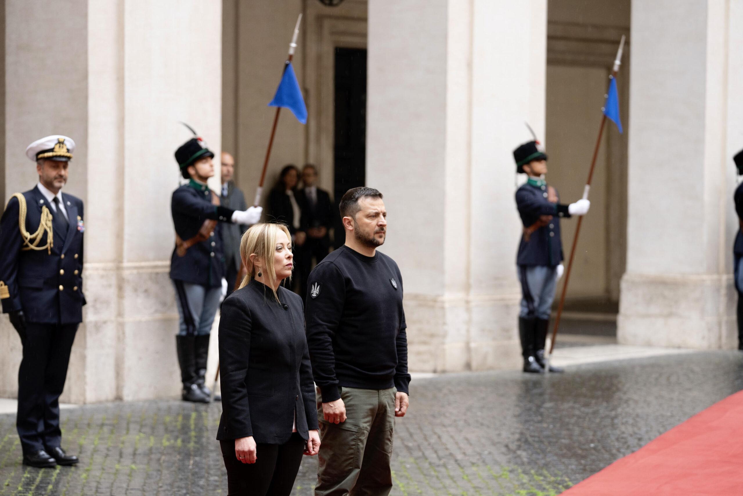 Conferenza stampa congiunta Meloni-Zelensky: “Alla pace non si arriva con la resa”