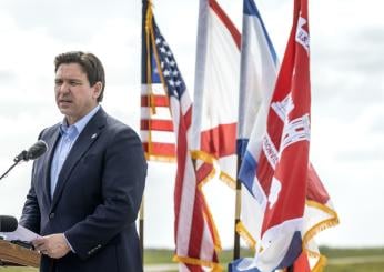 Usa, Ron DeSantis invia 1000 guardie in Texas “per fermare l’invasione al confine meridionale”