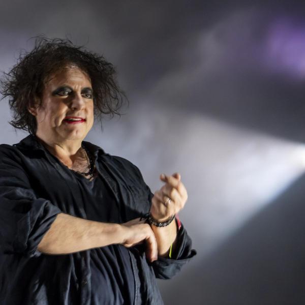 “Alone”: testo, significato e traduzione del nuovo singolo dei The Cure