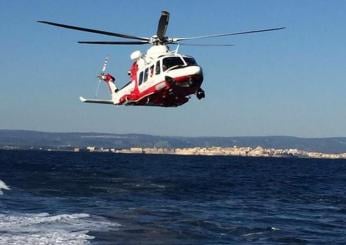 Chi è l’uomo assalito da uno sciame di vespe in spiaggia a Crotone? I carabinieri: “Morto per la paura”