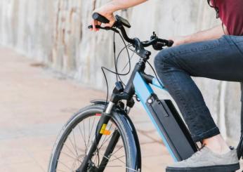 Quali sono i pro e i contro dell’e-bike, ecco per chi è adatta