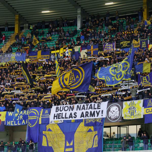 Hellas Verona, curva chiusa per due turni dopo il caso Makoumbou