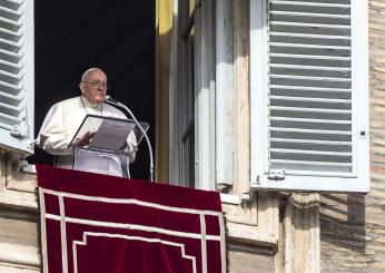 Angelus, papa Francesco ai fedeli: “Il diavolo ci toglie la libertà”