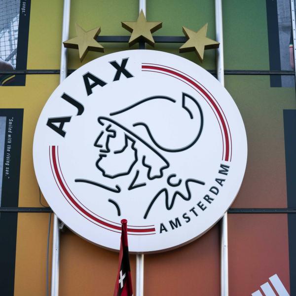 Ajax, sospeso il ceo Alex Kroes per insider trading: è accusato di aver acquistato 17mila azioni del club