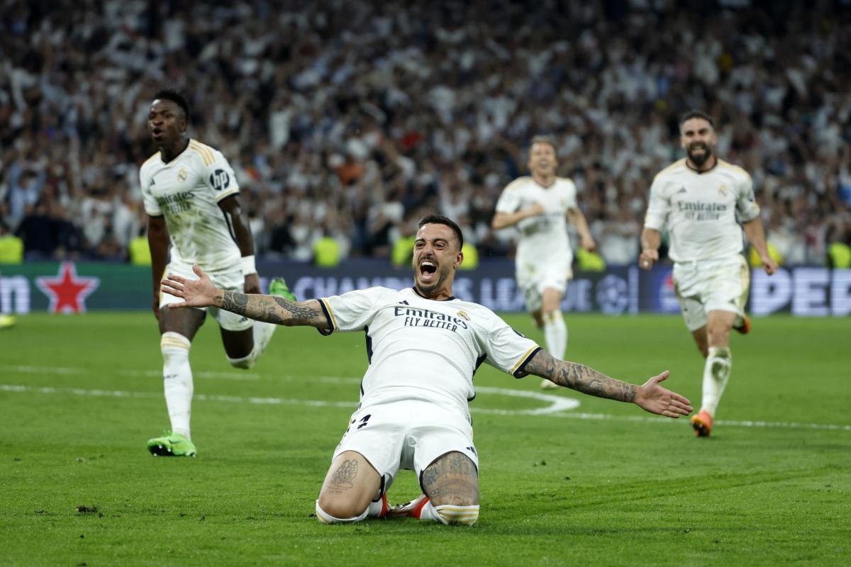 Real Madrid, l’incredibile storia di un tifoso: esce dallo stadio e i Blancos rimontano, era già accaduto con il City | VIDEO