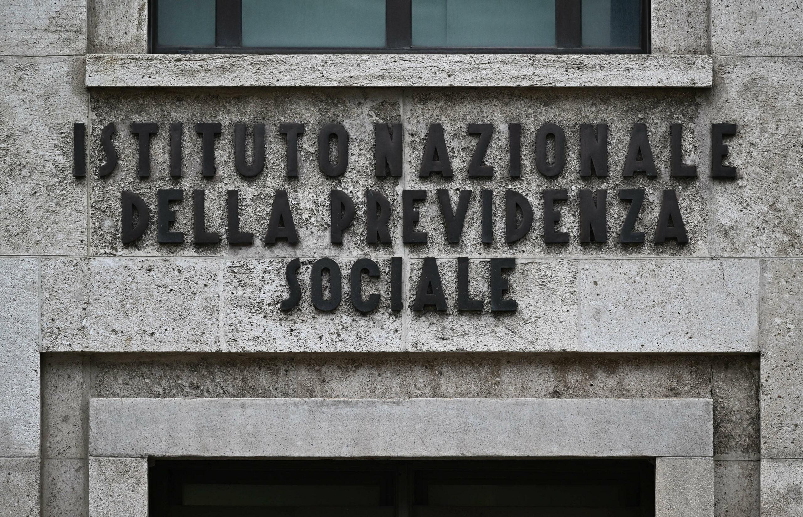 INPS, novità ADI, SFL, Pensioni, Assegno Unico, Carta Acquisti e NASPI: dal 4 al 27 aprile, ecco chi riceverà i primi pagamenti e perché