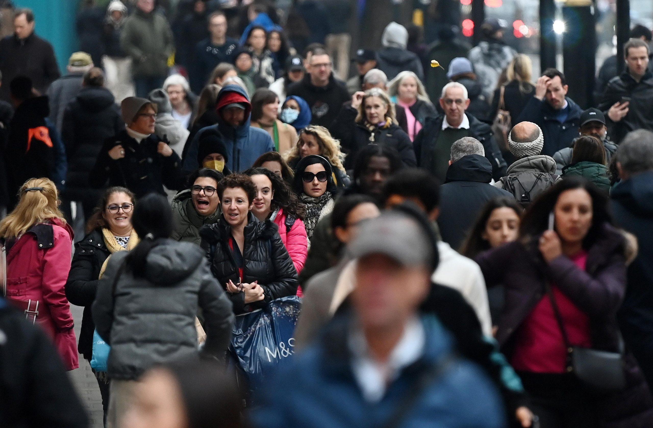 Istat, Censimento 2021: il nostro è un Paese sempre più vecchio