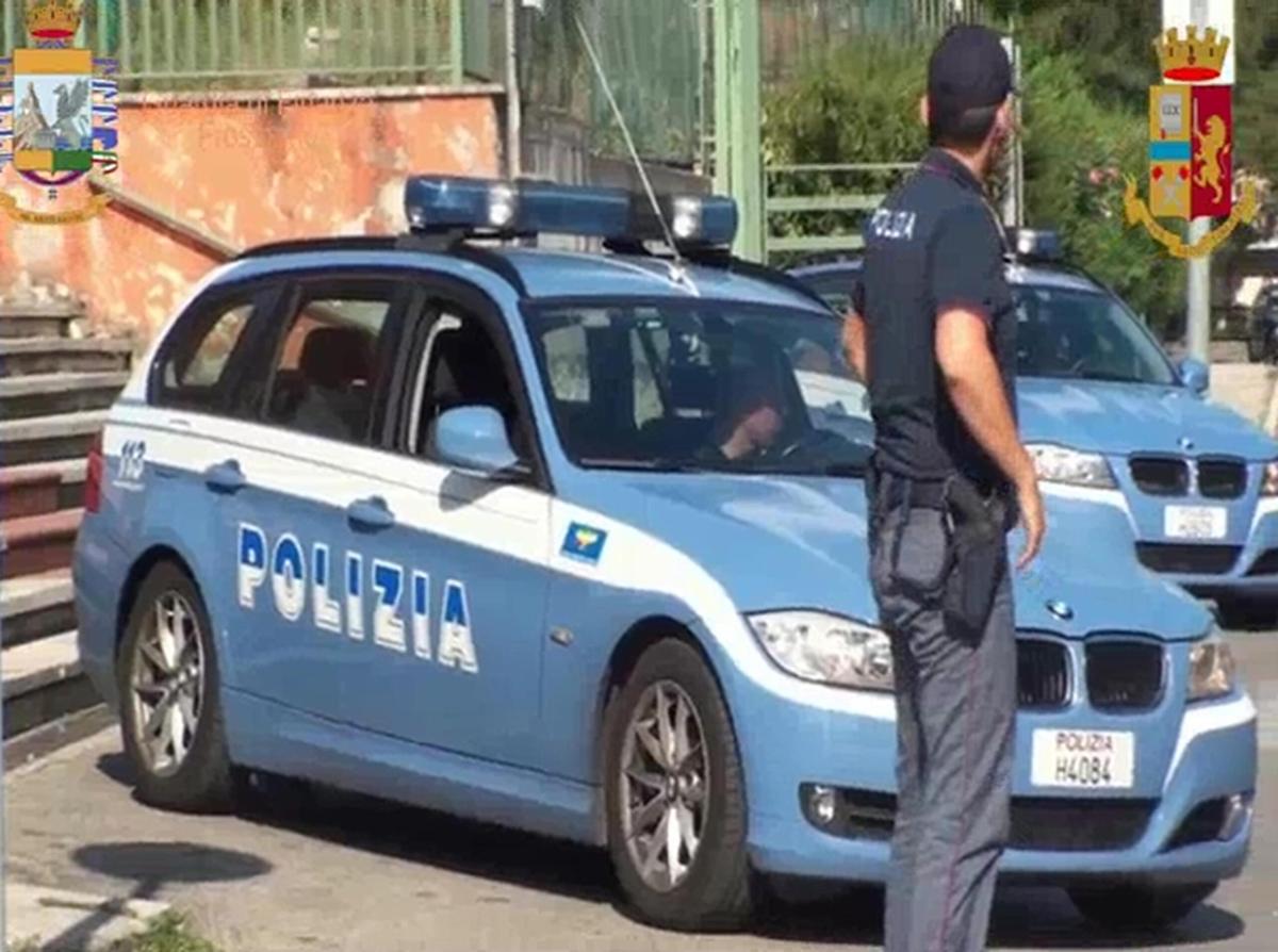 Migranti, favoreggiamento della rotta balcanica: 13 arresti