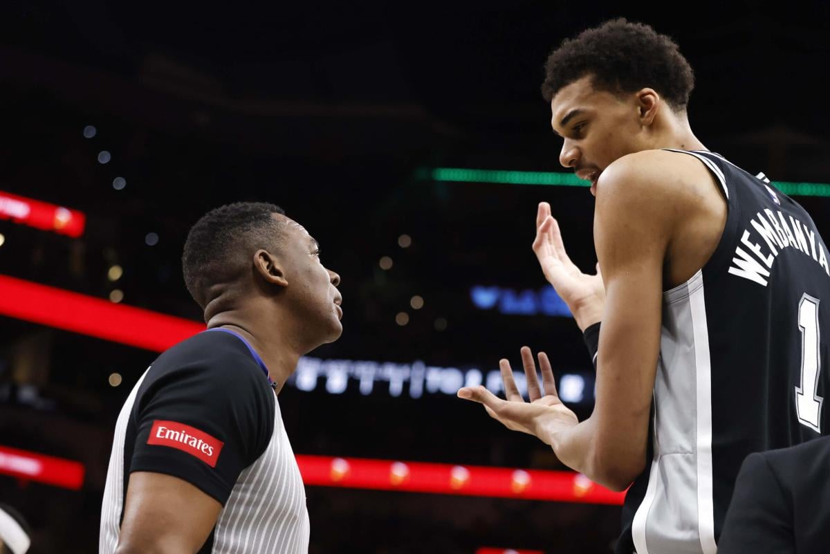 NBA, Wembanyama “rookie of the year” con voto unanime: chi altro ci è riuscito