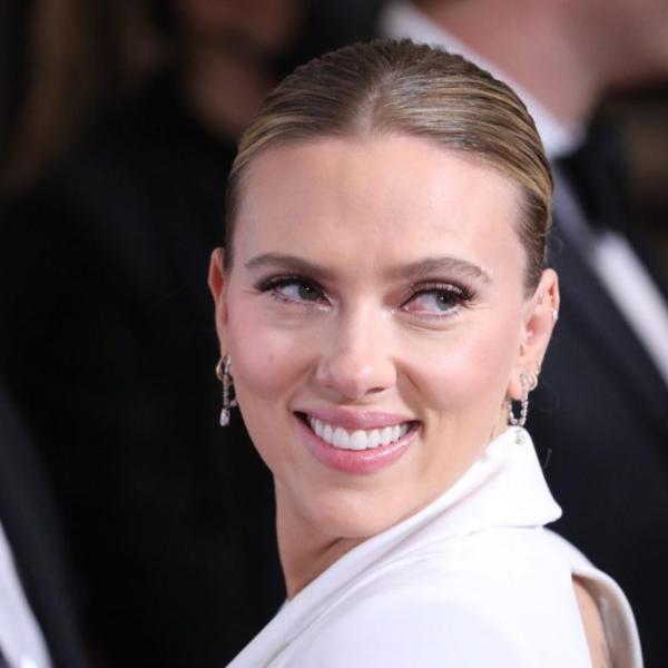 Scarlett Johansson nella prima immagine di My Mother’s Wedding