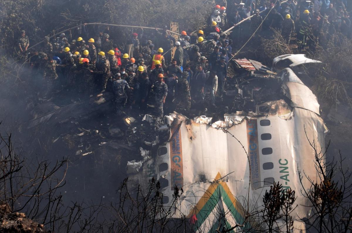 Aereo caduto in Nepal, svelate le cause dell’incidente: ecco cosa h…