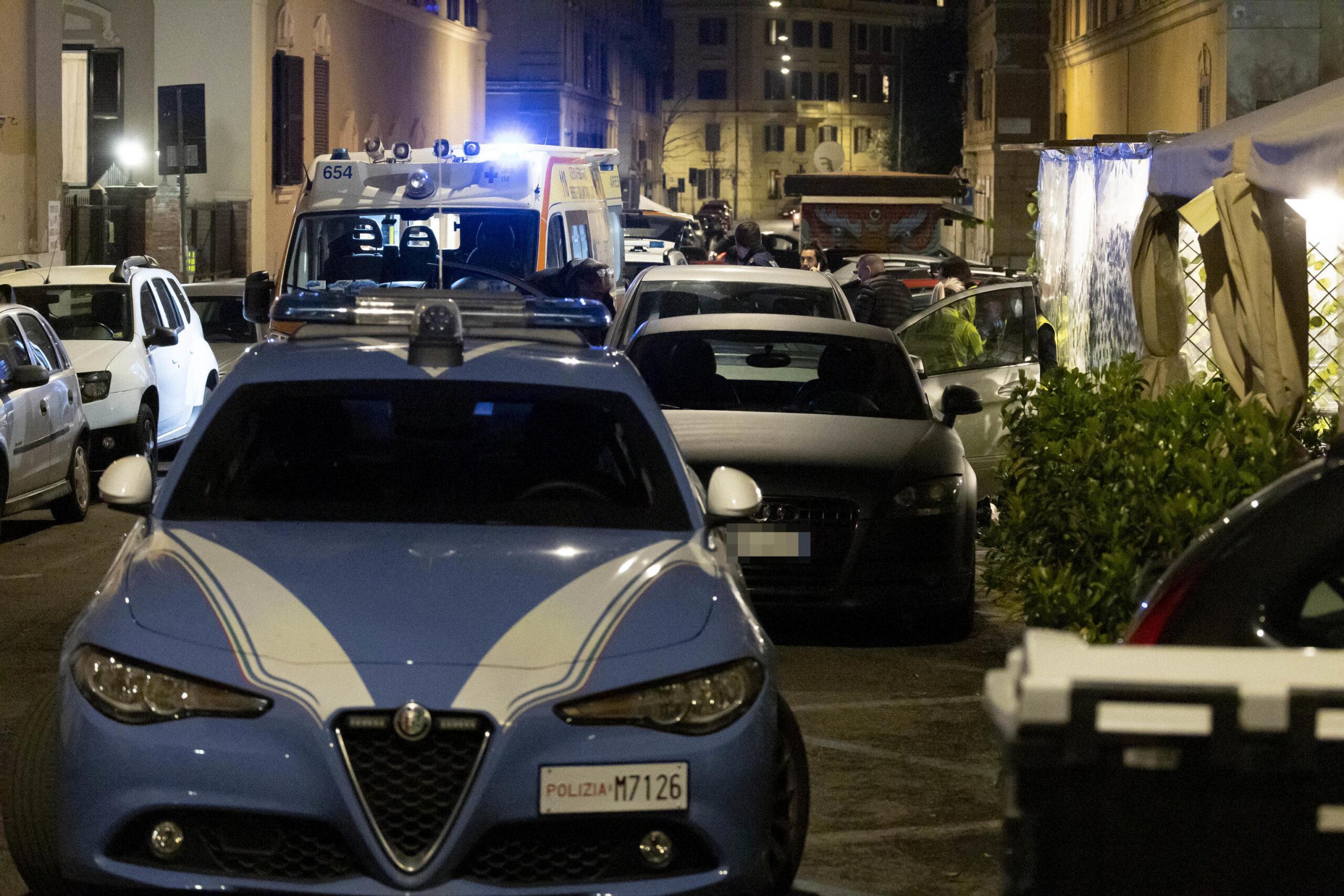 Bari, guardia giurata si toglie la vita con la pistola in dotazione: shock al padiglione Fiera di Levante