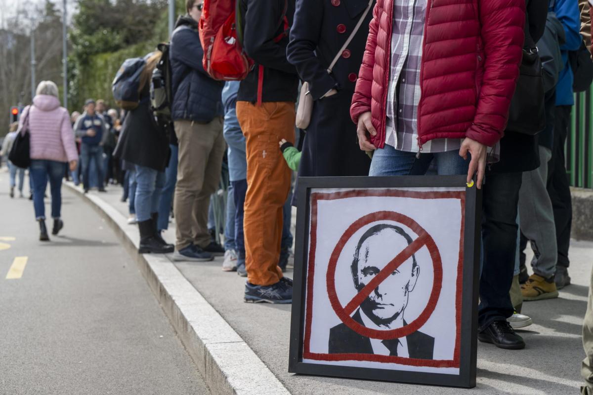 Guerra in Ucraina, Rigvava (co fondatrice Comunità Russi Liberi): “Da sempre vicini alla comunità di Kiev in Italia, vogliamo la fine del conflitto e la restituzione dei territori invasi”