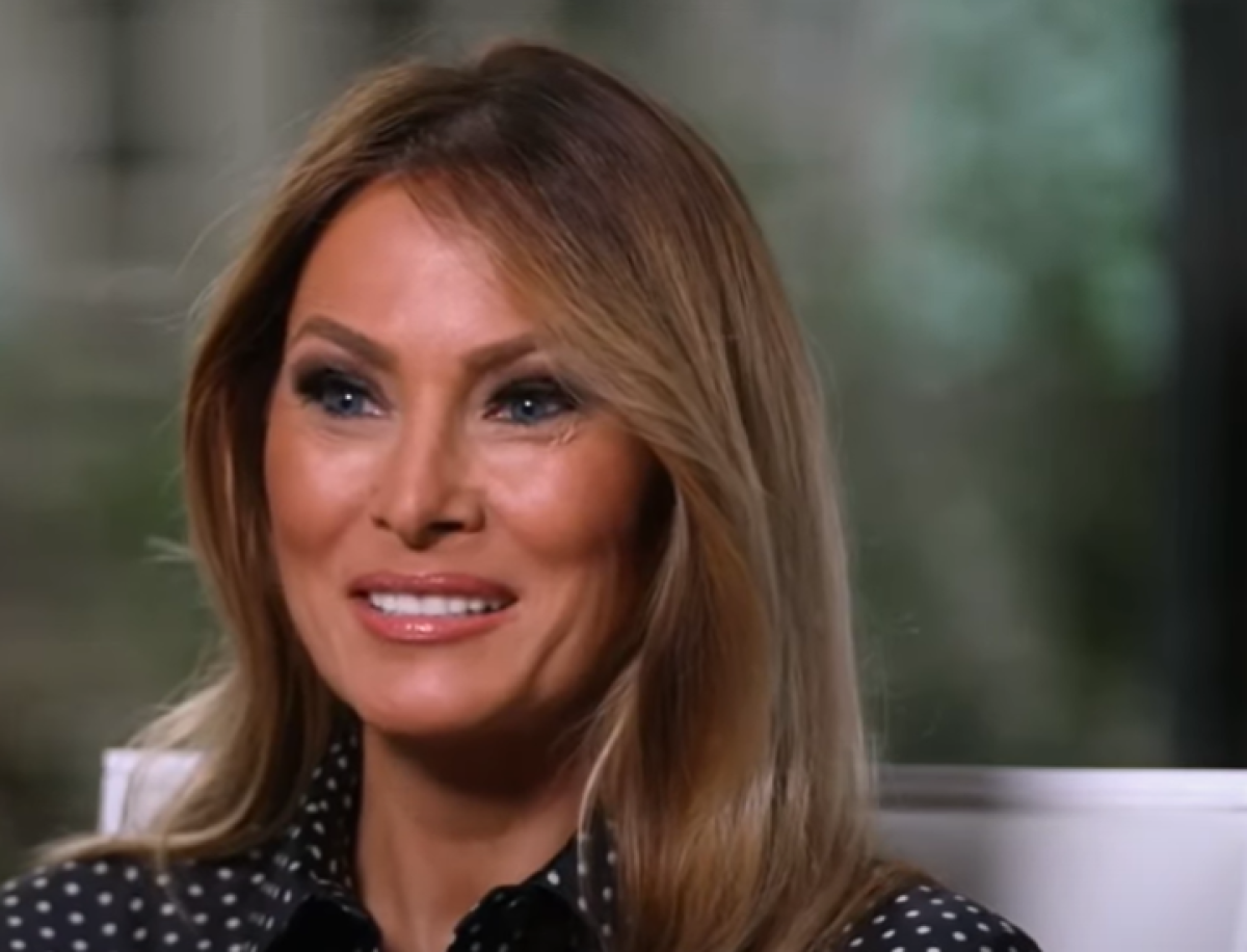 Melania Trump rompe il silenzio dopo due anni con un intervista a Fox News: “Donald è un uomo di famiglia” | VIDEO