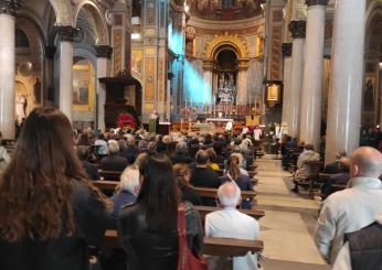 Funerali Ernesto Alicicco, l’ultimo saluto allo storico medico della Roma nella chiesa San Gioacchino. Presenti ex giocatori, anche De Rossi| VIDEO E FOTO