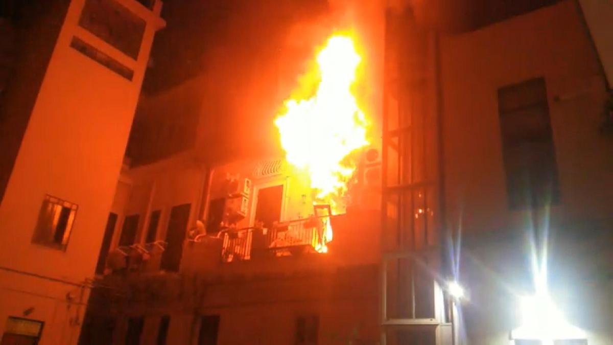 Messina: morto uomo di 94 anni in un incendio divampato nella sua a…