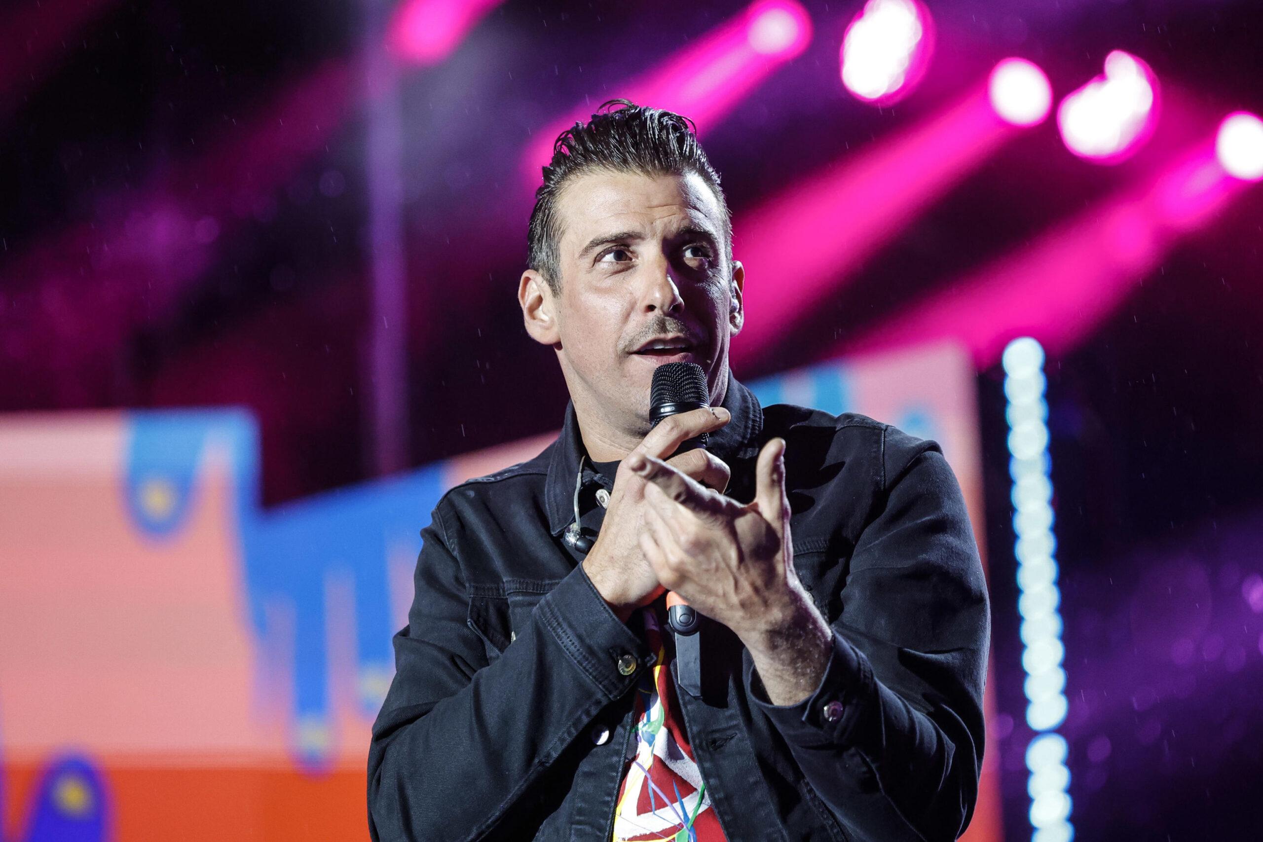 Francesco Gabbani annuncia due nuove date per il tour del 2025: il cantautore toscano nei palazzetti per celebrare i 10 anni di carriera