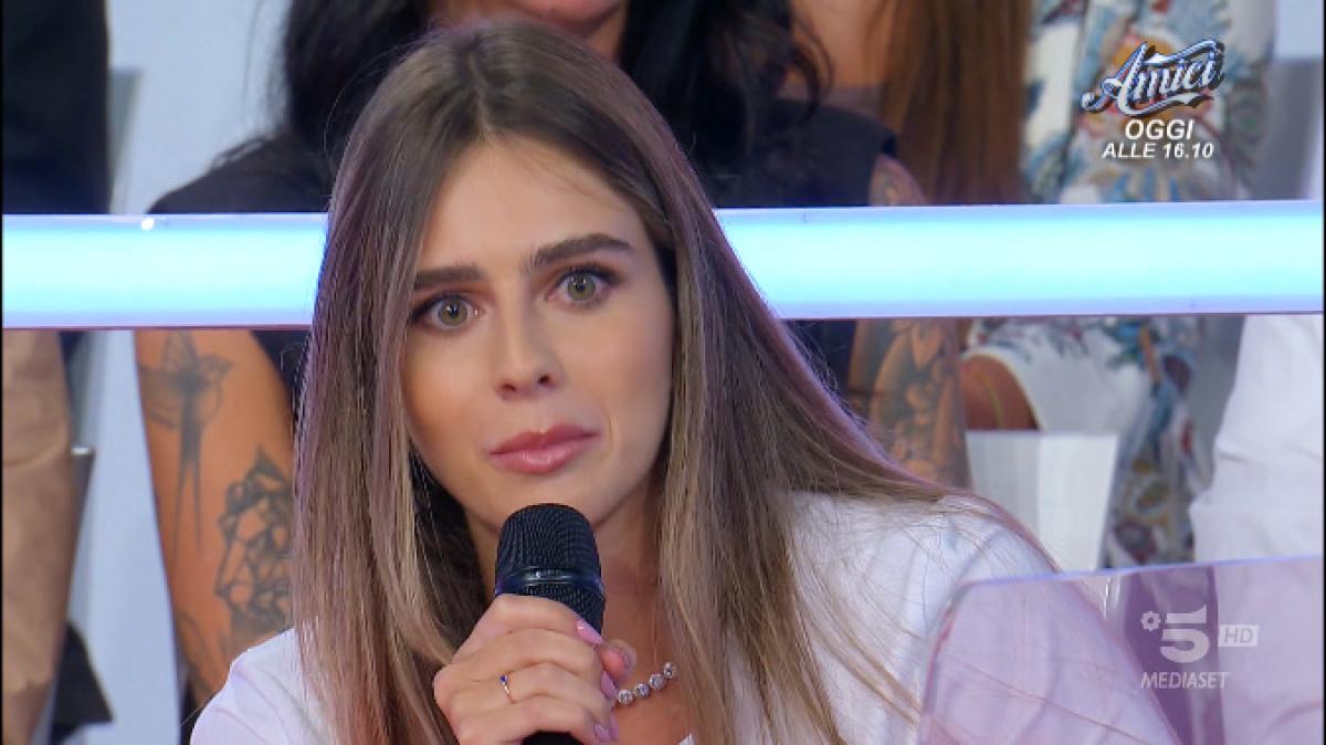 Uomini e Donne, Valentina a Cristian: “Vorrei ti lasciassi andare”