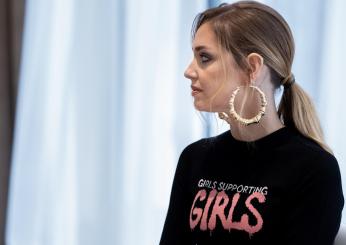 Chiara Ferragni posta foto dalla Sicilia: è polemica sui social per la vacanza dell’influencer